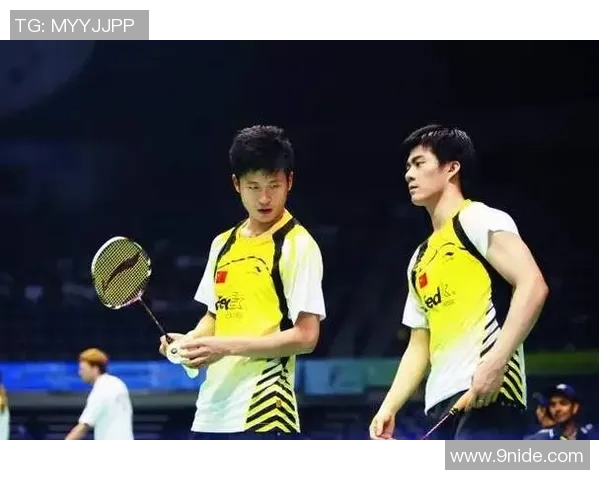 重庆羽毛球队战术解析与对手战术对比深度剖析