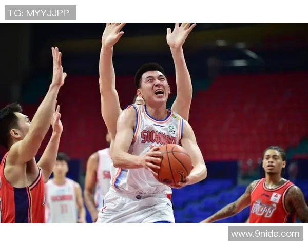 篮球团队协作实力评比广州篮球队荣登第八名引发关注 篮球团队协作实力评比广州篮球队荣登第八名引发关注