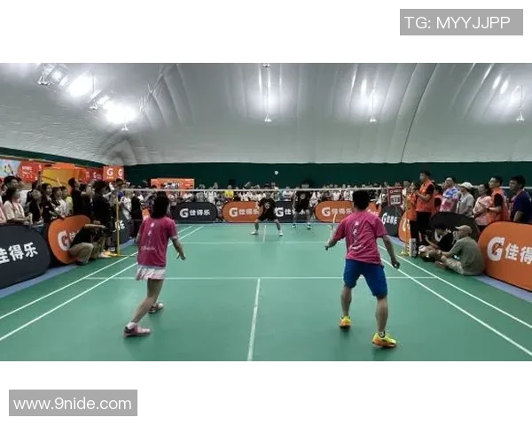 重庆羽毛球队转型之路探秘:从传统到现代的蜕变与挑战 重庆羽毛球队转型之路探秘:从传统到现代的蜕变与挑战