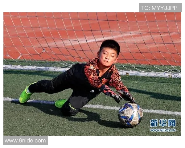 囚徒逆袭：从监狱到绿茵场的传奇足球之路